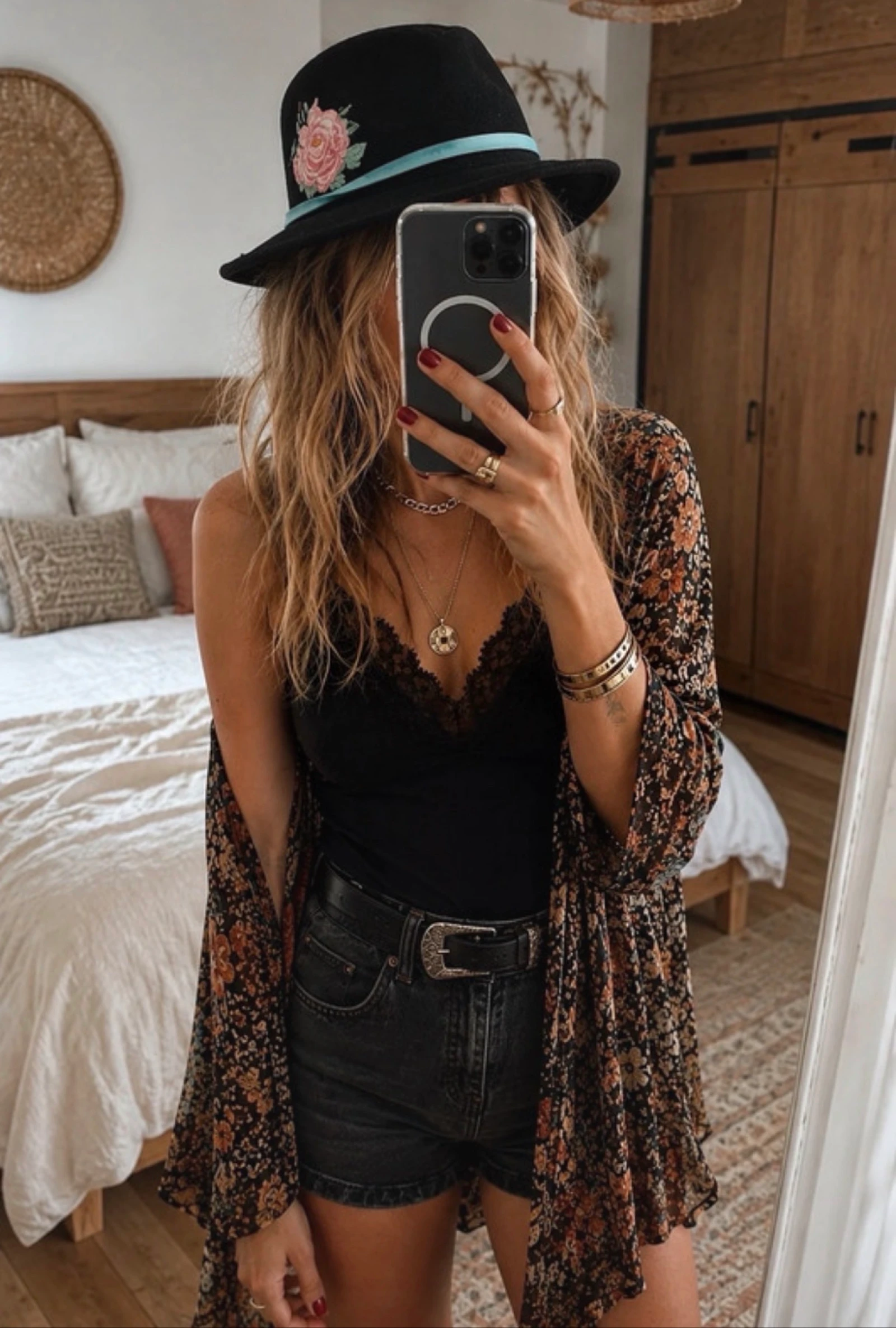 Chapeau Van Palma noir neuf broderie florale taille M 57 + sac original – photo 2